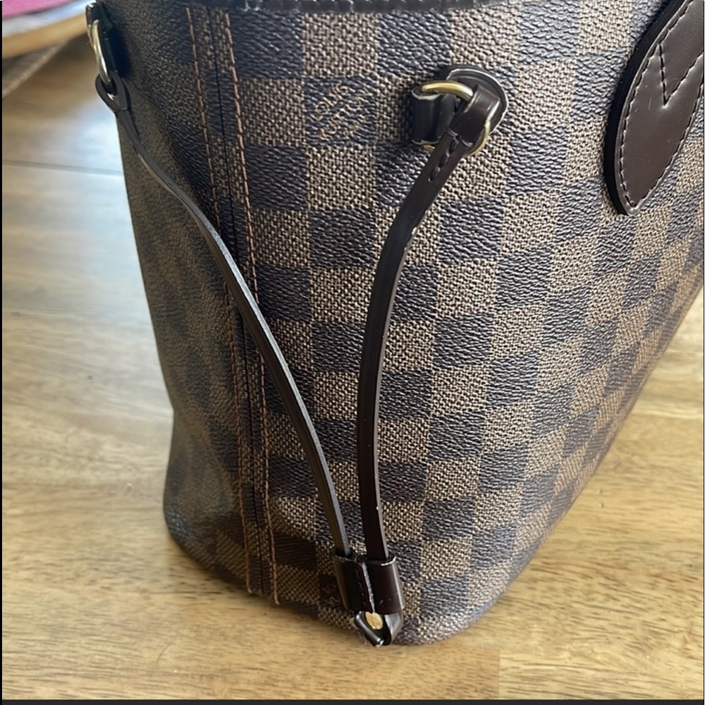 Authentic LV